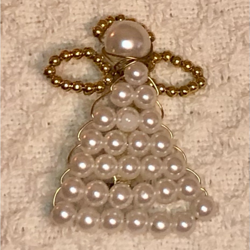 Elegant Gold and Pearl Angel Brooch